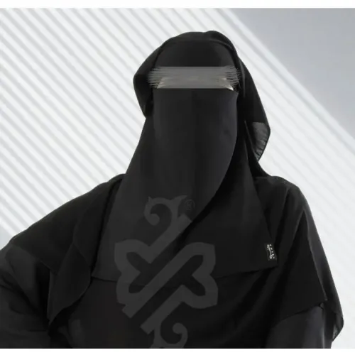 نقاب يمني